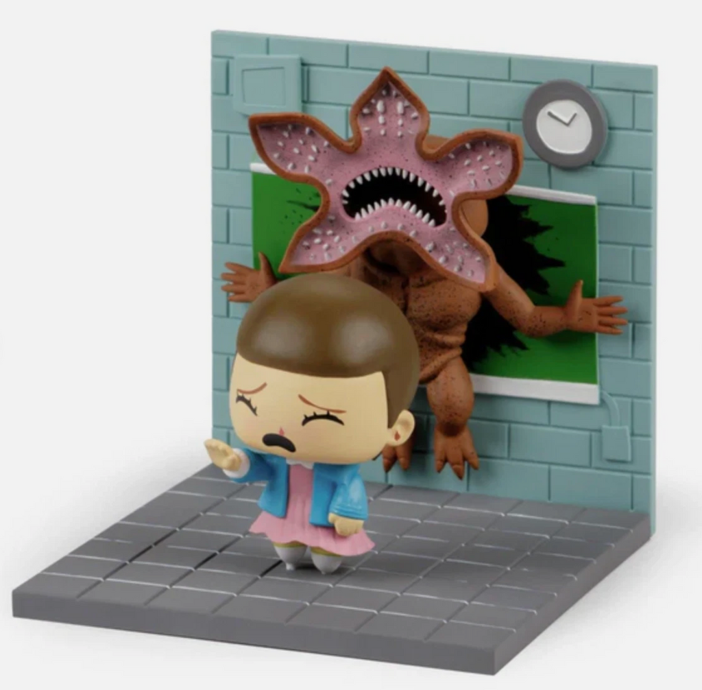 STRANGER THINGS - Eleven vs. Demogorgon Figure